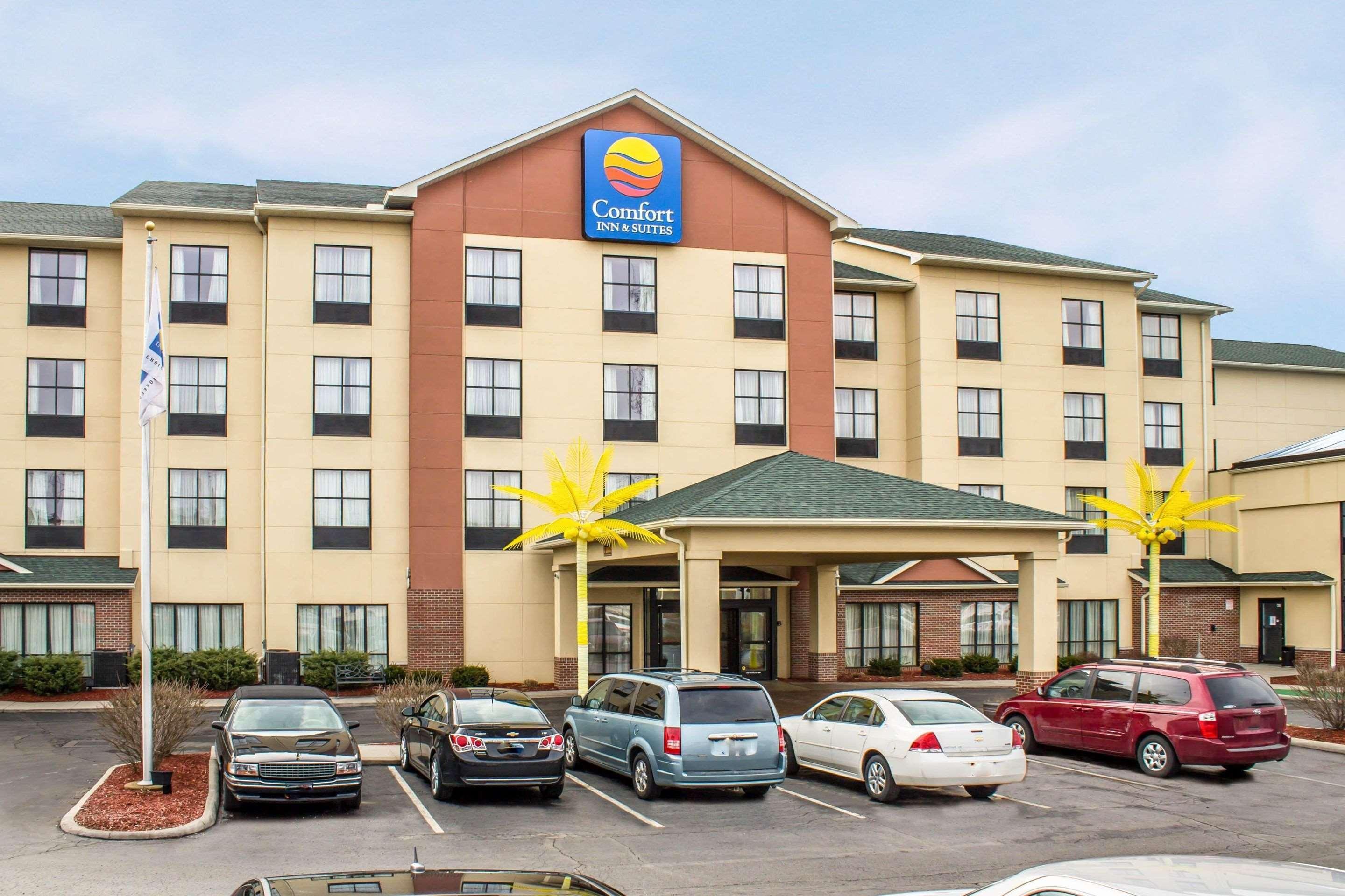 Comfort Inn & Suites Kent - University Area Екстер'єр фото