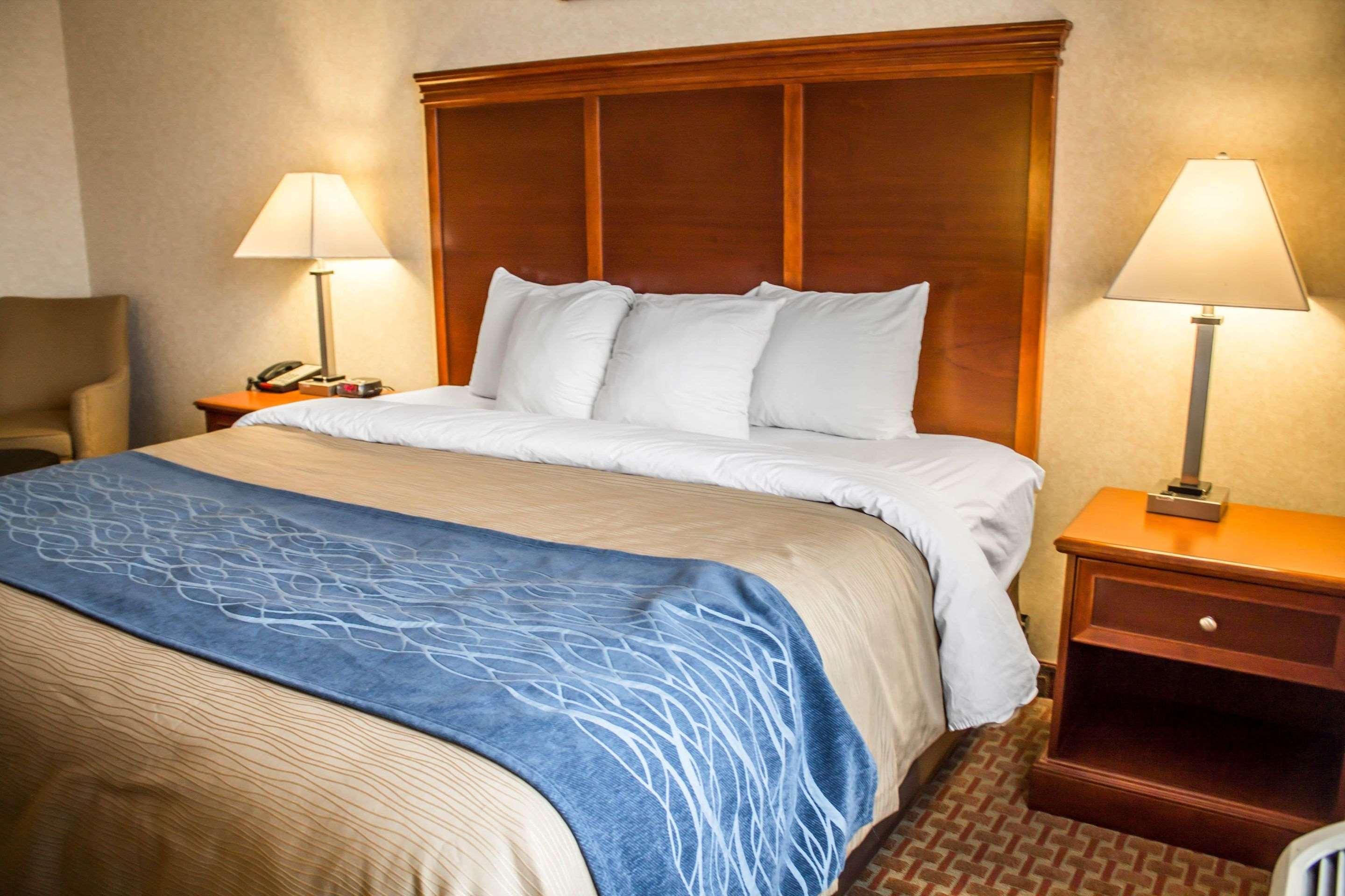Comfort Inn & Suites Kent - University Area Екстер'єр фото